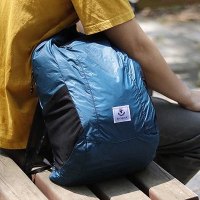 กระเป๋าเป้สะพายหลังเดินป่า Daypack น้ำหนักเบา Packable Waterproof 70L Oxford Material